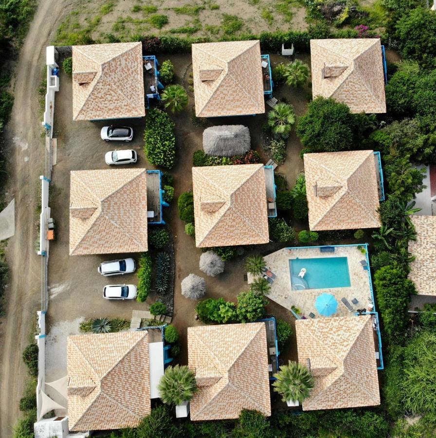 Westhill Bungalows&Diving Westpunt Buitenkant foto