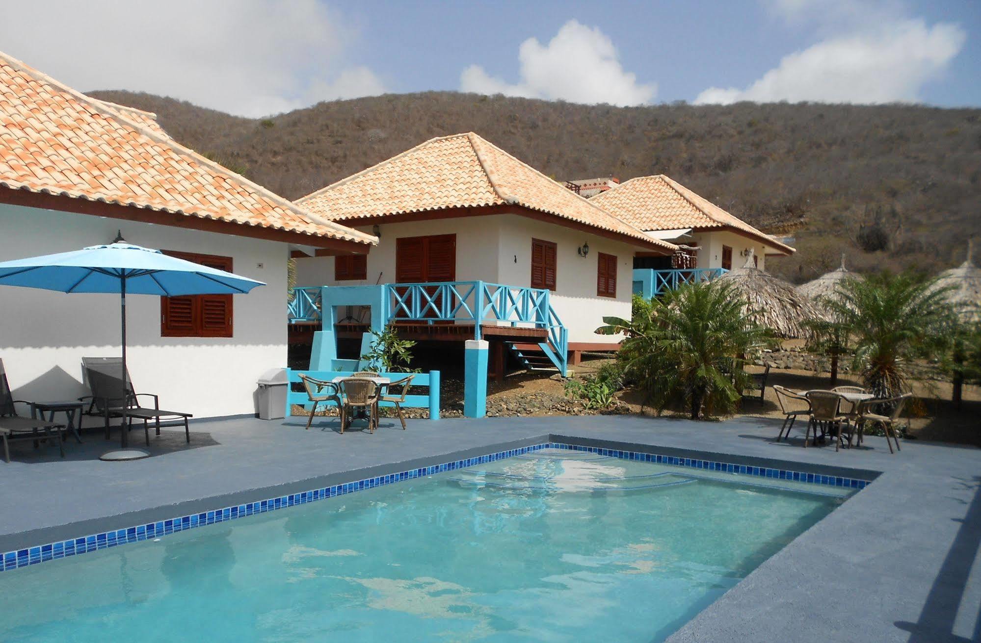 Westhill Bungalows&Diving Westpunt Buitenkant foto