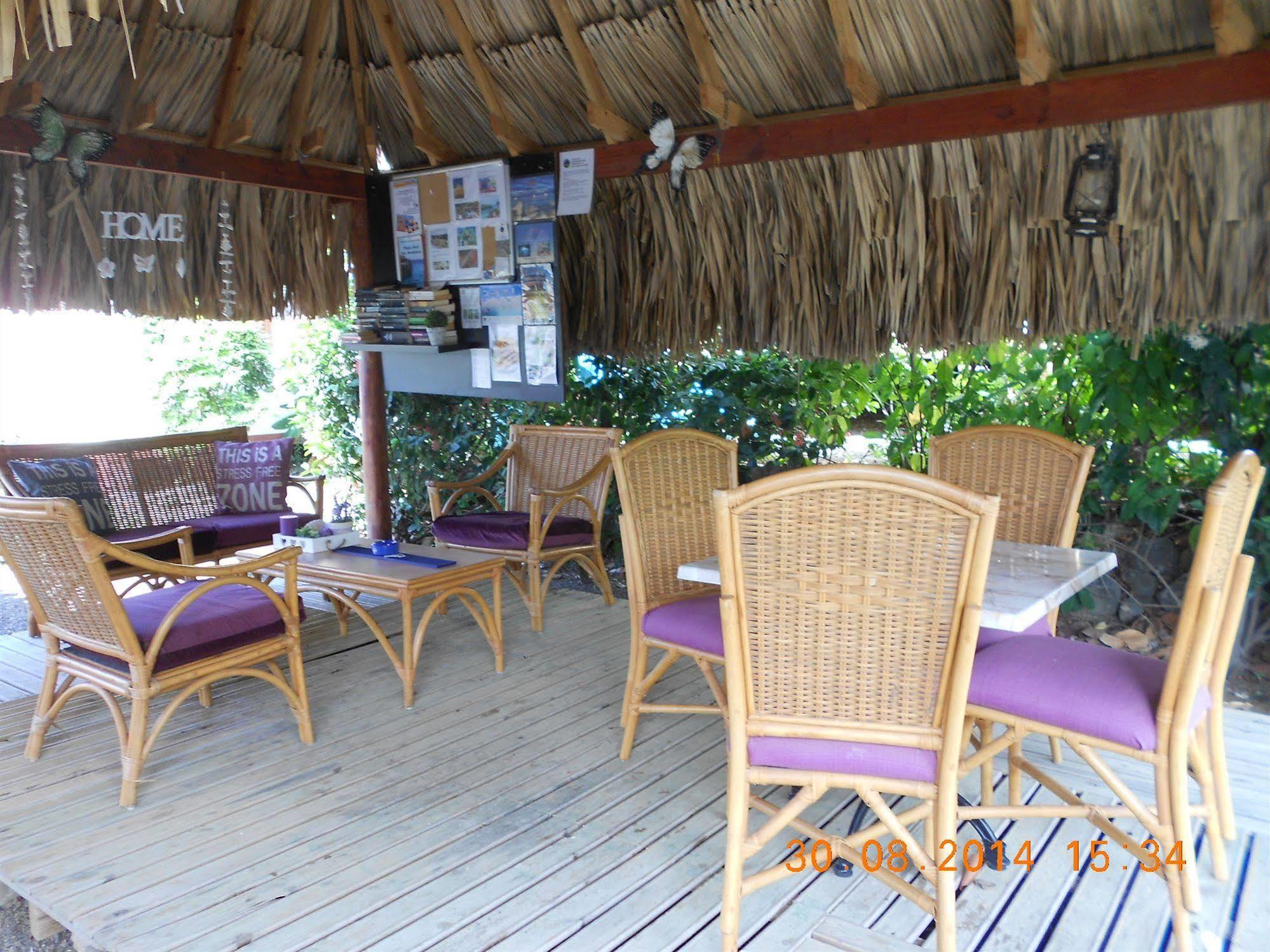 Westhill Bungalows&Diving Westpunt Buitenkant foto